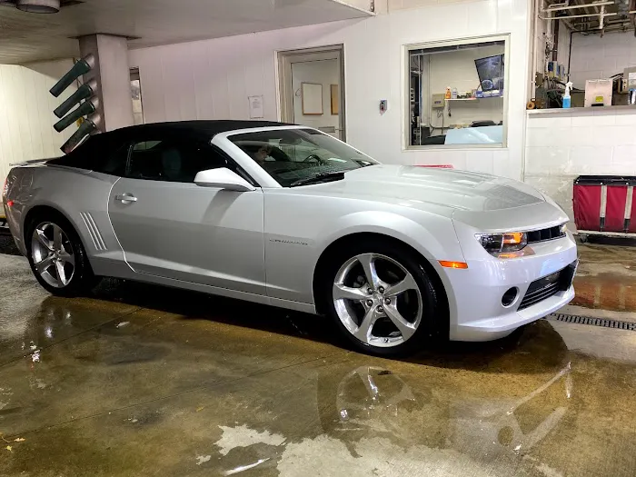 Country Club Car Wash Picture 7