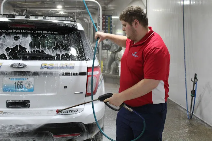 Country Club Car Wash Picture 8