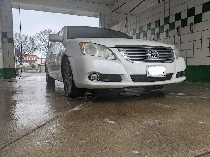 Waxed Car Wash Picture 2