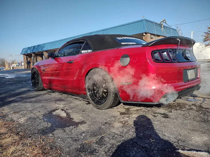 Frontier Car Wash Picture 9