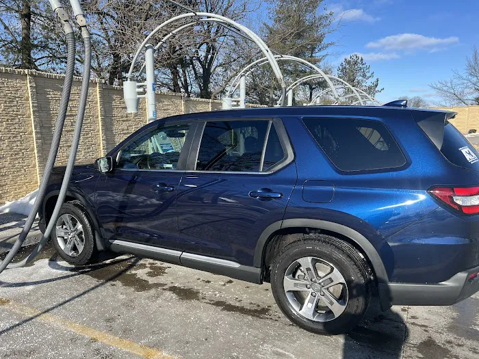 Brite WorX Car Washery Picture 1