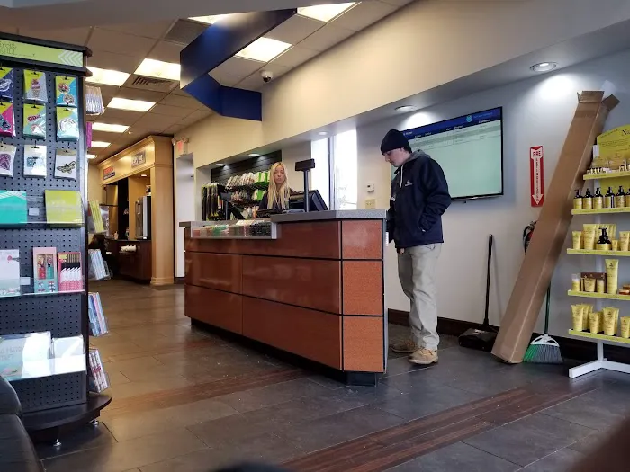 Waterway Carwash Picture 4