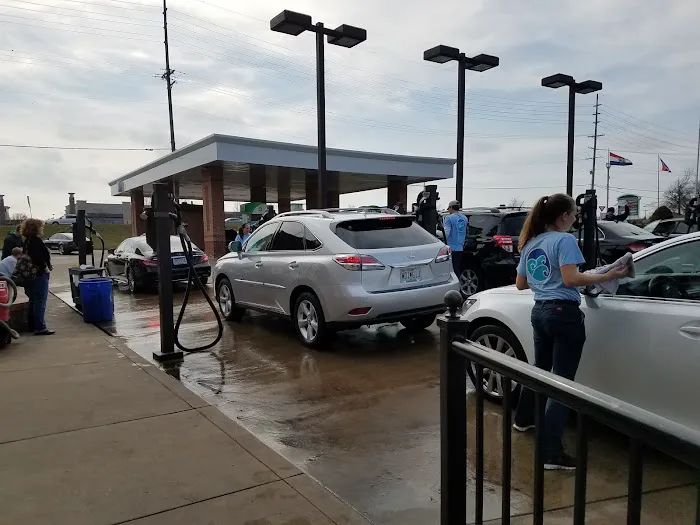 Waterway Carwash Picture 4