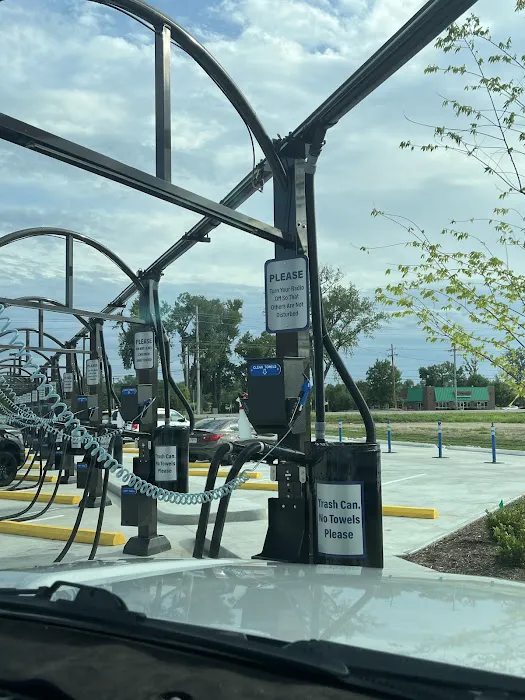 Scrubbles Car Wash Picture 1