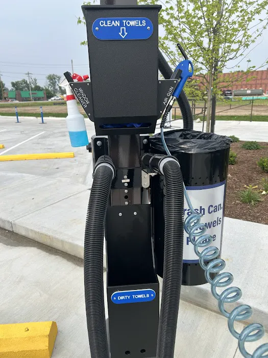 Scrubbles Car Wash Picture 4