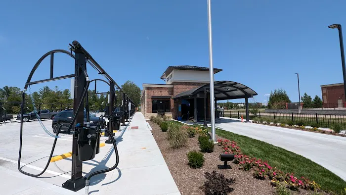 Scrubbles Car Wash Picture 9