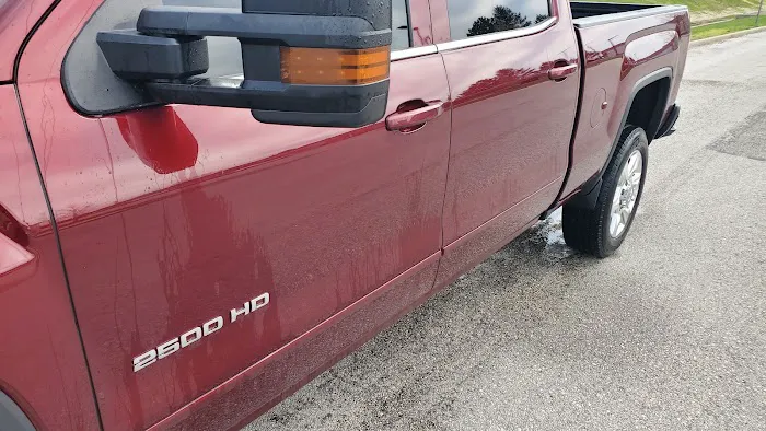 Country Club Car Wash Picture 1