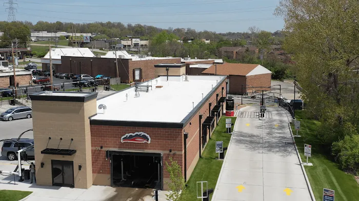 Club Car Wash Picture 2