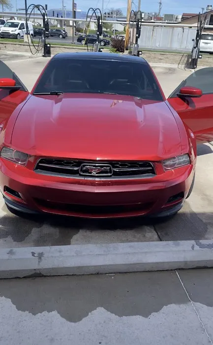 Club Car Wash Picture 9