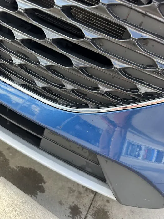 Club Car Wash Picture 4