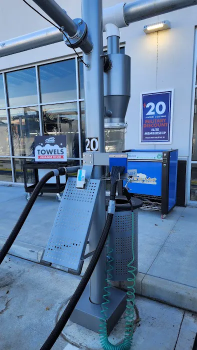 Club Car Wash Picture 10