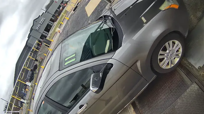 Speedy Car Wash Picture 4