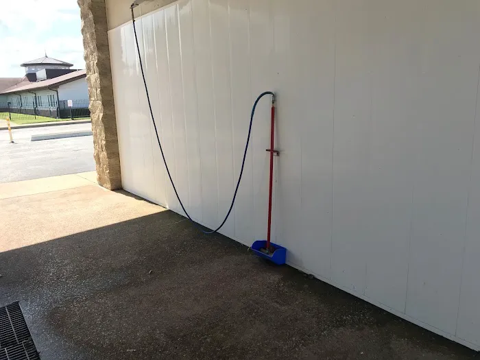 St. Louis Car Wash Picture 9
