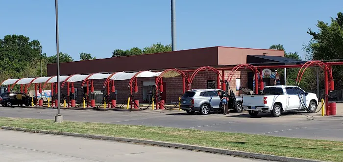 Mr Klean Express Car Wash Picture 2