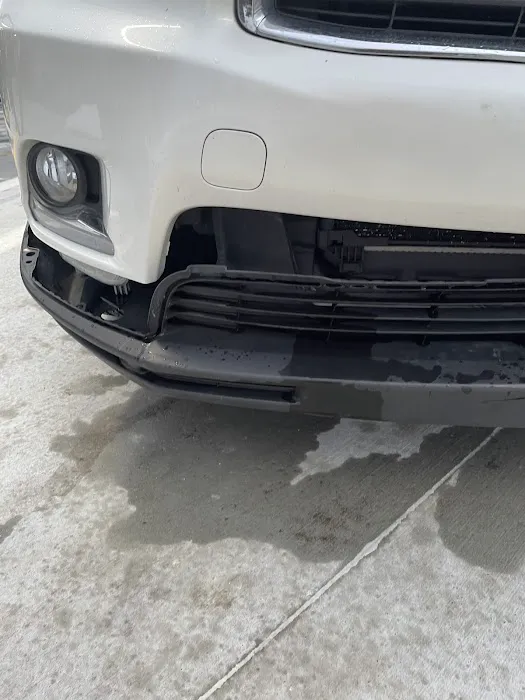 Scrubbles Car Wash Picture 4