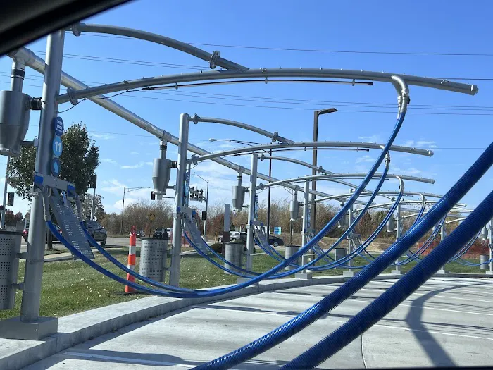 Waterway Carwash Picture 7