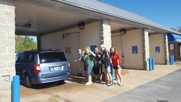 Quality Auto Wash Picture 2