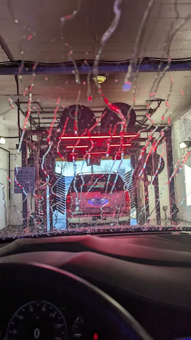 Club Car Wash Picture 1