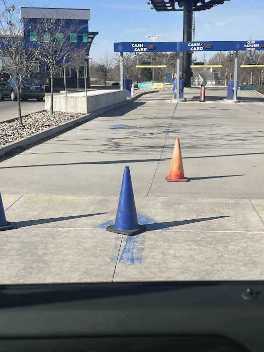 Zips Car Wash Picture 2