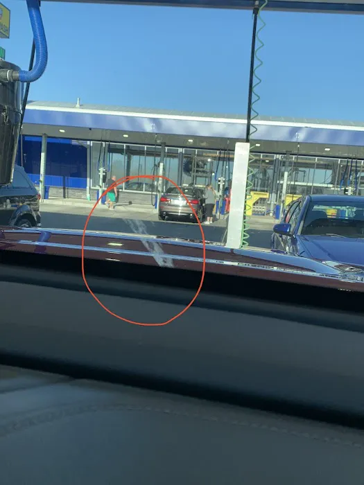 Zips Car Wash Picture 3