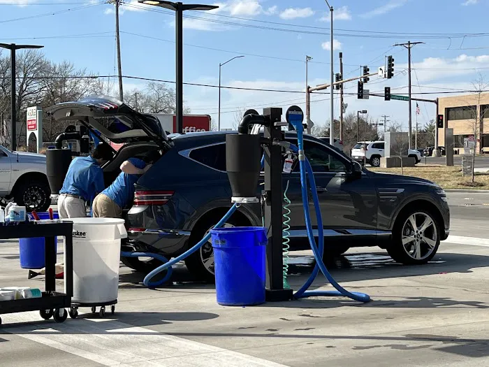 Tidal Wave Wash Center Picture 7