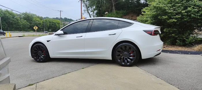Classic Car Wash Picture 2