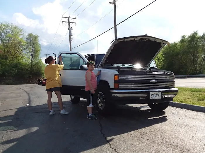 Classic Car Wash Picture 10