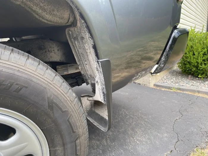 Country Club Car Wash Picture 3