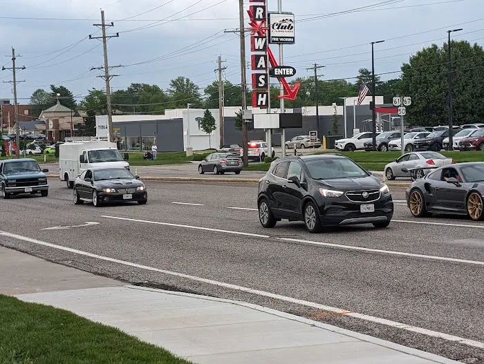 Club Car Wash Picture 9