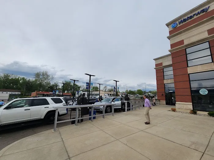 Waterway Carwash Picture 5