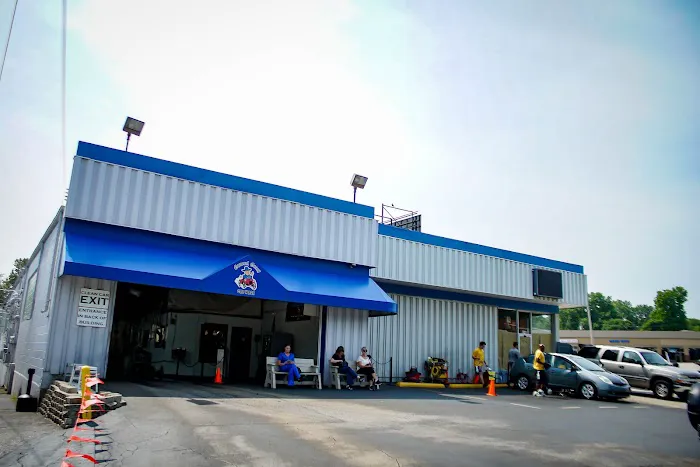General Grant Car Wash and Detail Center Picture 5