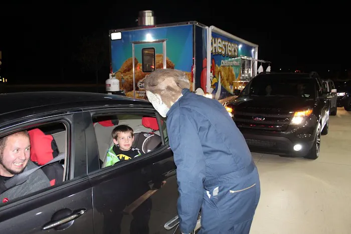 Country Club Car Wash Picture 1
