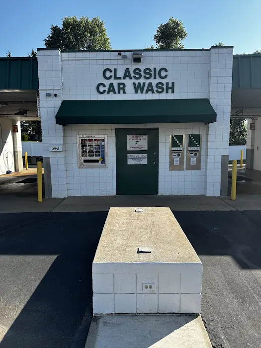 Reavis Barracks Car Wash Picture 1