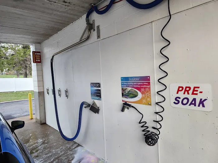 Reavis Barracks Car Wash Picture 5