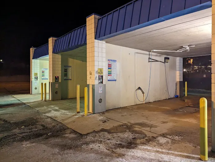 Reavis Barracks Car Wash Picture 6
