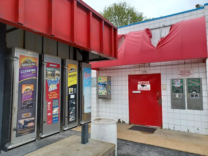 Reavis Barracks Car Wash Picture 10