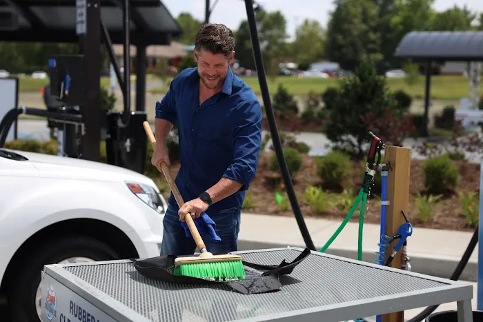 Scrubbles Car Wash Picture 7