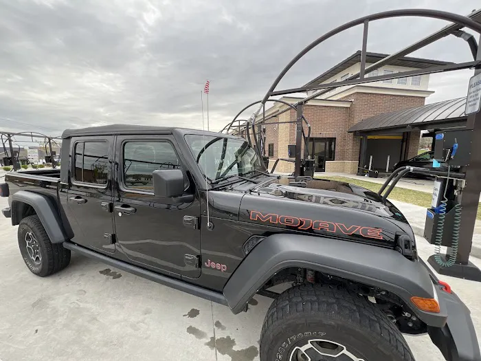 Scrubbles Car Wash Picture 5