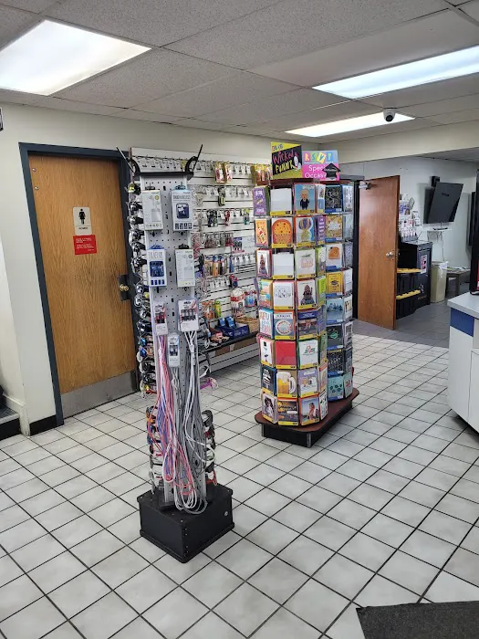 Royal Ozarks Car Wash Picture 3