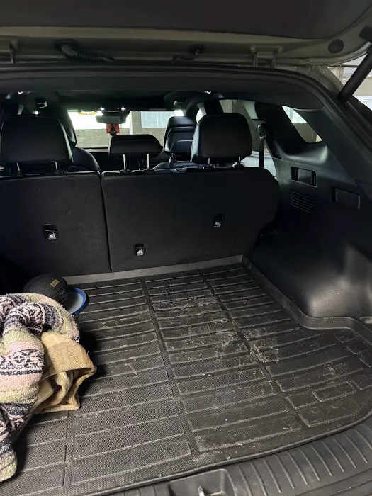 Royal Ozarks Car Wash Picture 4