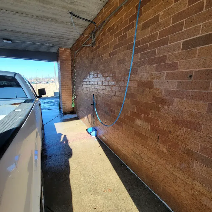 Scrubby Duck ( Self Car Wash) Picture 8