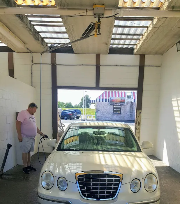 Scrubby Duck ( Self Car Wash) Picture 6