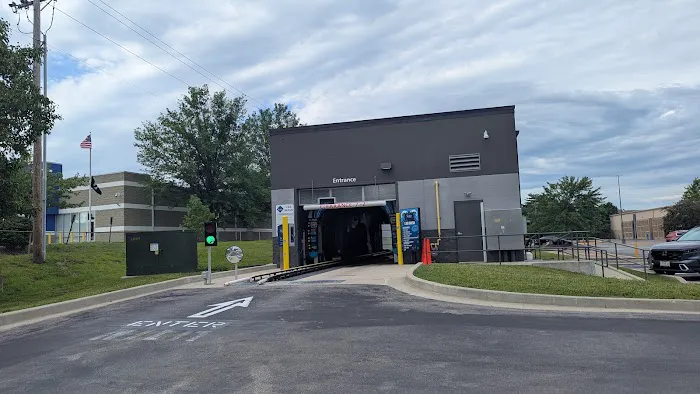 Sam's Club Car Wash Picture 1