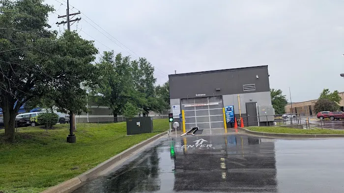 Sam's Club Car Wash Picture 4