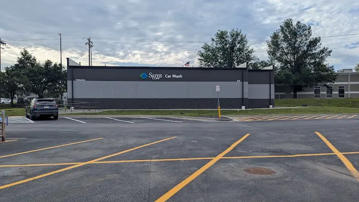 Sam's Club Car Wash Picture 3