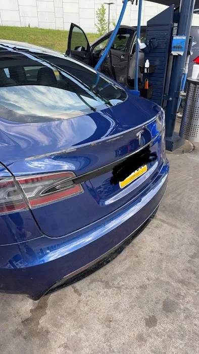 Waterway Carwash Picture 5