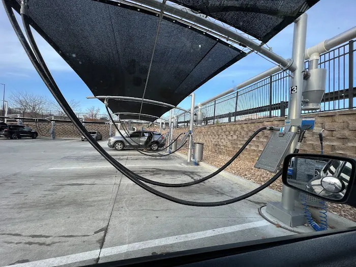 Club Car Wash Picture 2