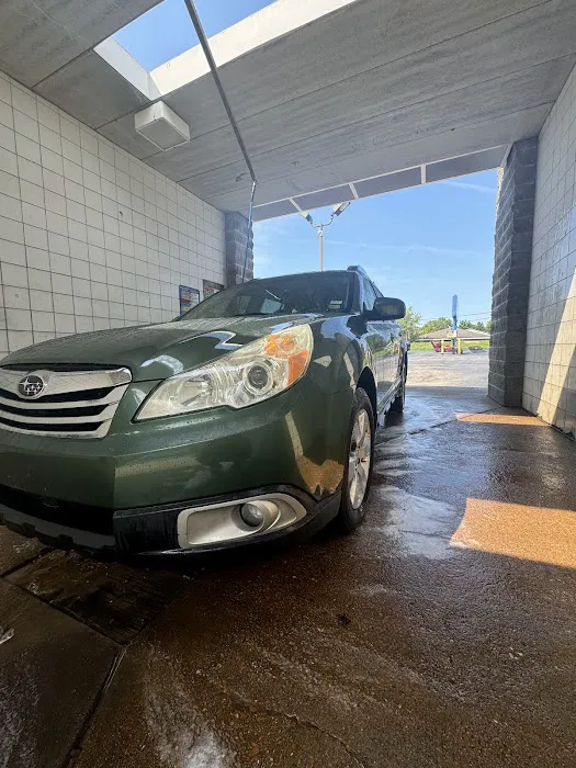 Midland Carwash Picture 6