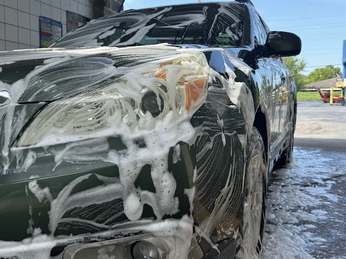 Midland Carwash Picture 7