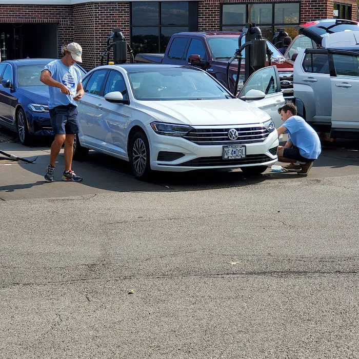 Waterway Carwash Picture 4